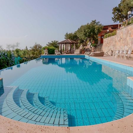 Cedri 14 Guest House กาปิตานา ภายนอก รูปภาพ