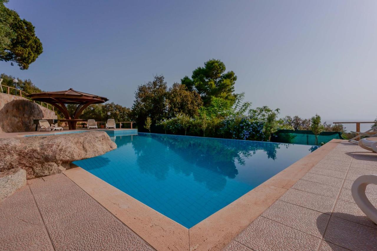 Cedri 14 Guest House กาปิตานา ภายนอก รูปภาพ